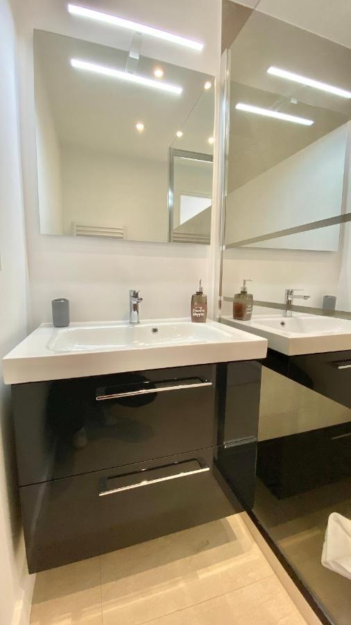 Republique Appartements مينتون المظهر الخارجي الصورة