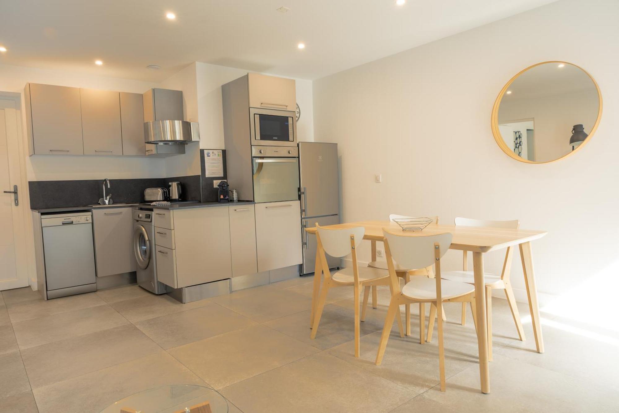 Republique Appartements مينتون المظهر الخارجي الصورة
